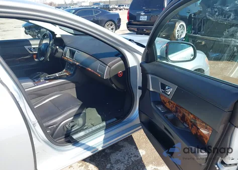 2011 Jaguar Xf from USA, damaged, VIN SAJWA0FB6BLS12162